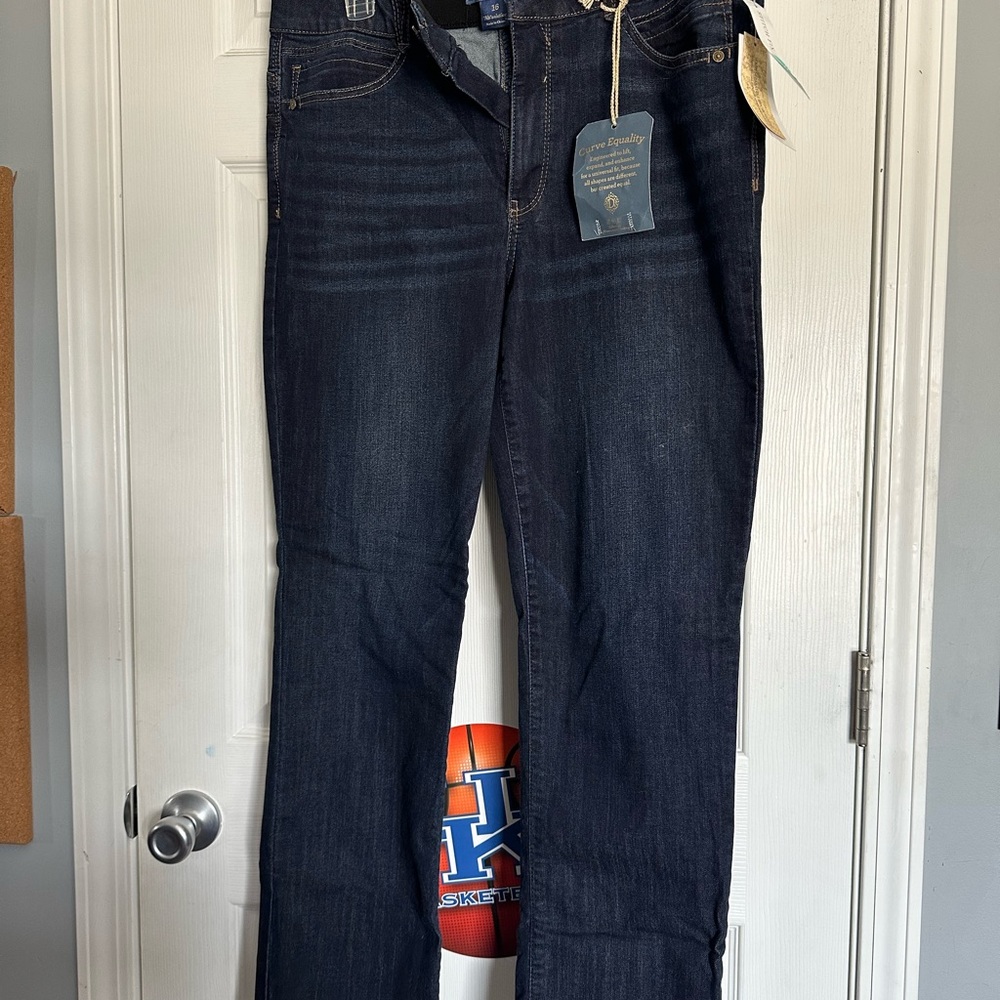 Democracy NWT size 16 straight leg